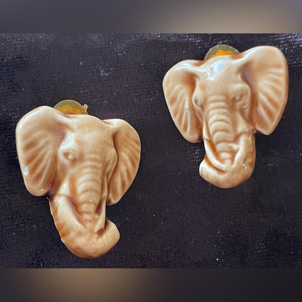 Vintage Ceramic Elephant Clip-On Earrings
